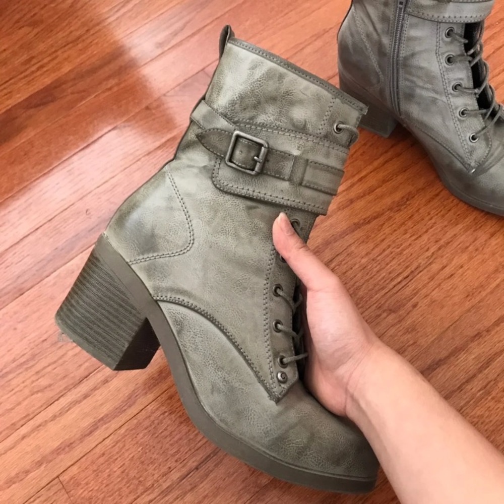 NWOT GUESS Combat Boots
